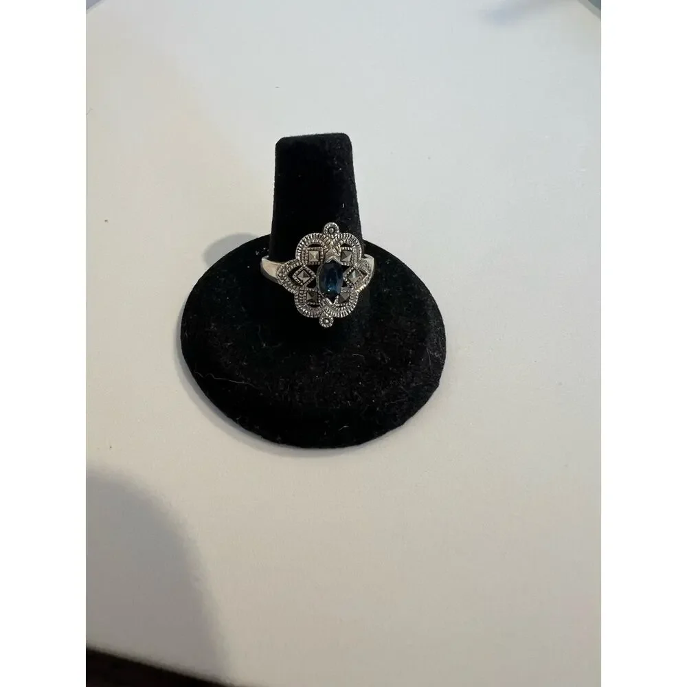 NEW Sterling Silver Floral Marcasite Ring with blue Oval Stone Size‎ 8